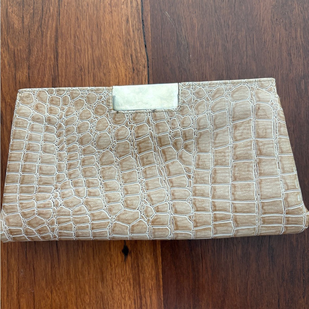 Elegant Tan Crocodile-Embossed Clutch